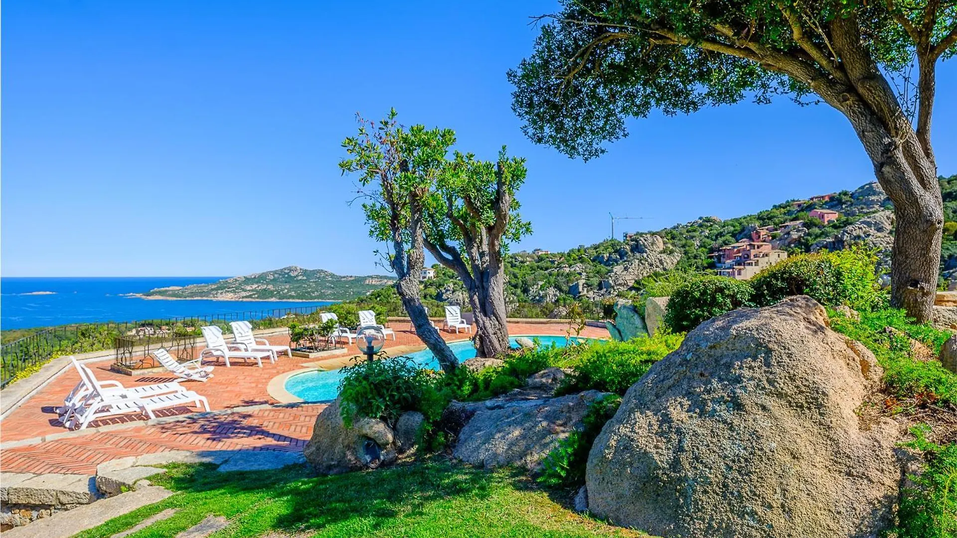 Sardinia Family Villas - Villa Carmen With Sea View And Pool ポルト・チェルボ イタリア