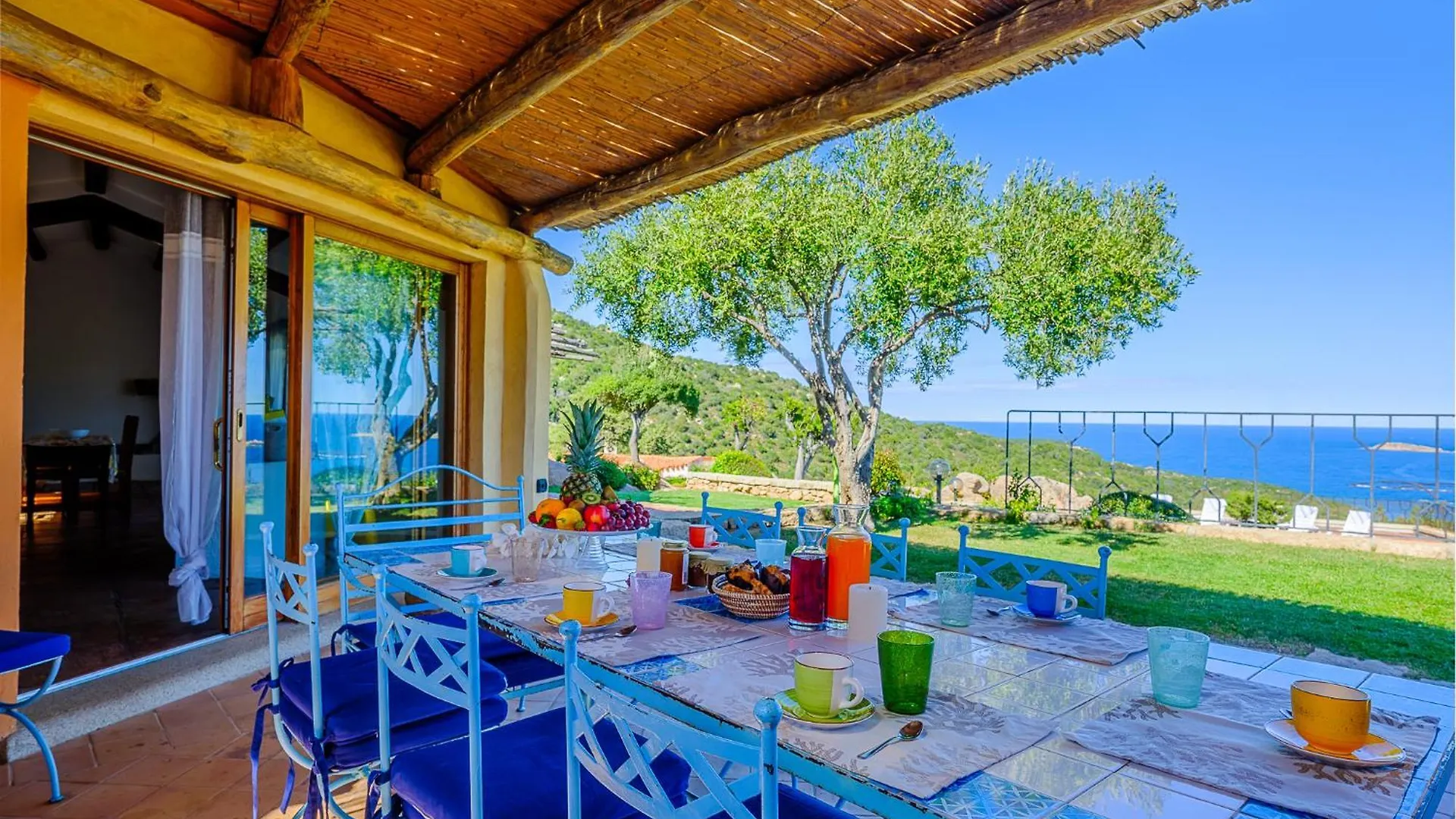 Sardinia Family Villas - Villa Carmen With Sea View And Pool ポルト・チェルボ
