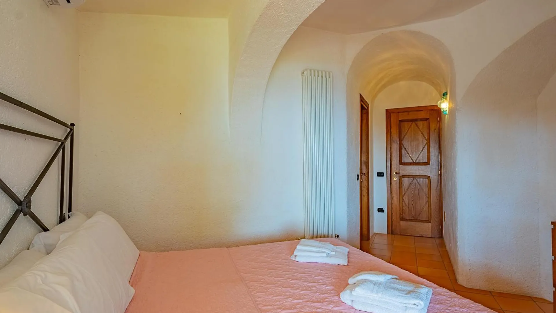 Sardinia Family Villas - Villa Carmen With Sea View And Pool ポルト・チェルボ